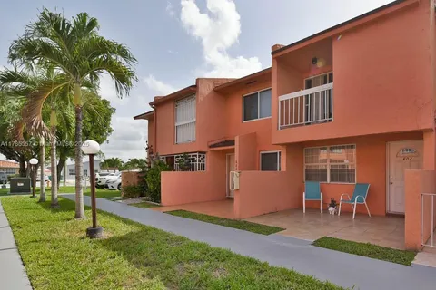11365 SW 2nd St # 602, Sweetwater FL 33174