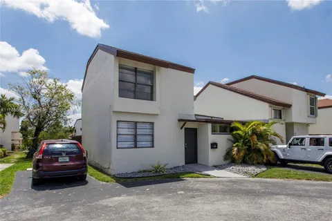 471 NW 98th Ct # 471, Miami FL 33172