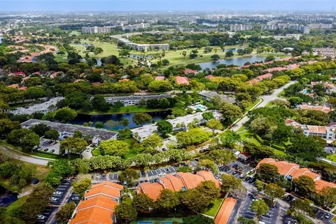 4221 W Palm Aire Dr # 203, Pompano Beach FL 33069