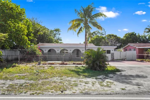 18420 NW 42nd Ave, Miami Gardens FL 33055