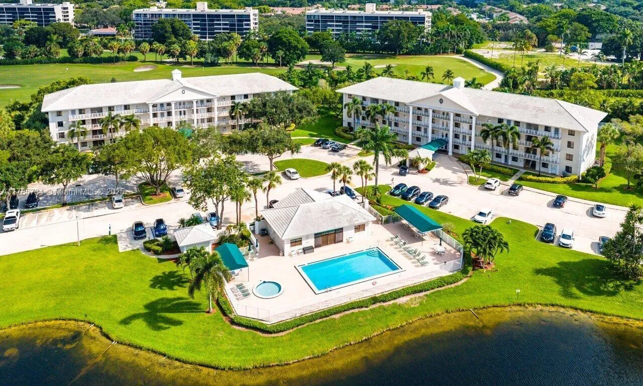 6085 Balboa Cir # 403, Boca Raton FL 33433