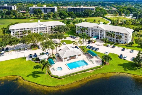 6085 Balboa Cir # 403, Boca Raton FL 33433