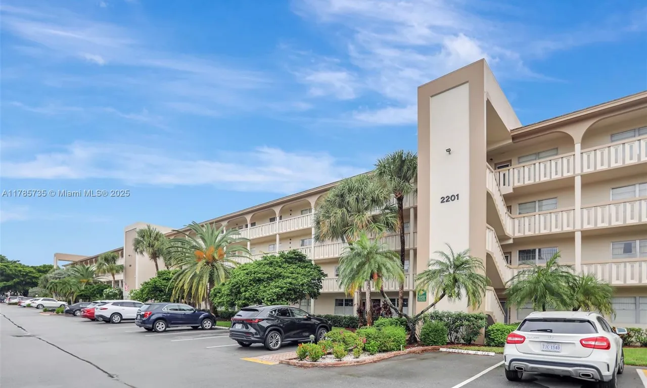 2201 Lucaya Bnd # K3, Coconut Creek FL 33066
