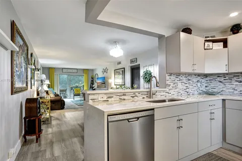2201 Lucaya Bnd # K3, Coconut Creek FL 33066