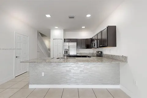 9231 W 32nd Ln, Hialeah FL 33018