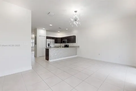 9231 W 32nd Ln, Hialeah FL 33018
