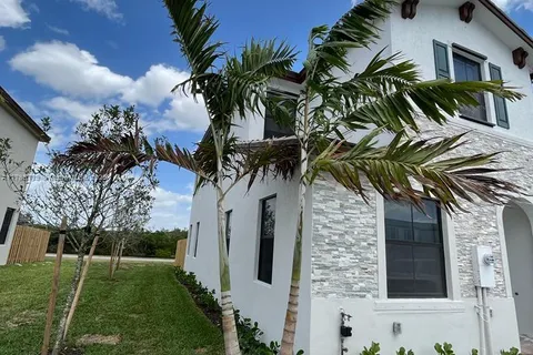 10025 SW 228th Ter # 10025, Miami FL 33190