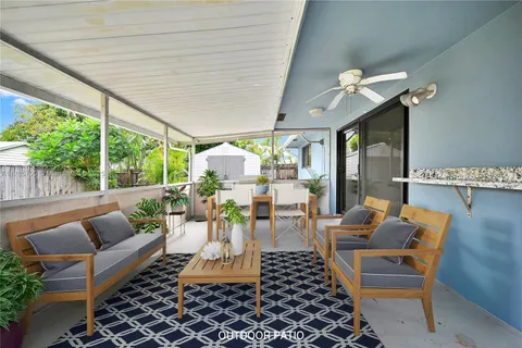 8451 NW 10th St, Pembroke Pines FL 33024