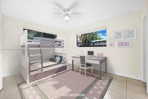 8451 NW 10th St, Pembroke Pines FL 33024