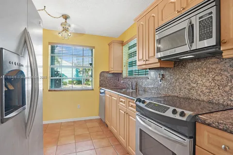 2653 SE 20th Ct # D, Homestead FL 33035