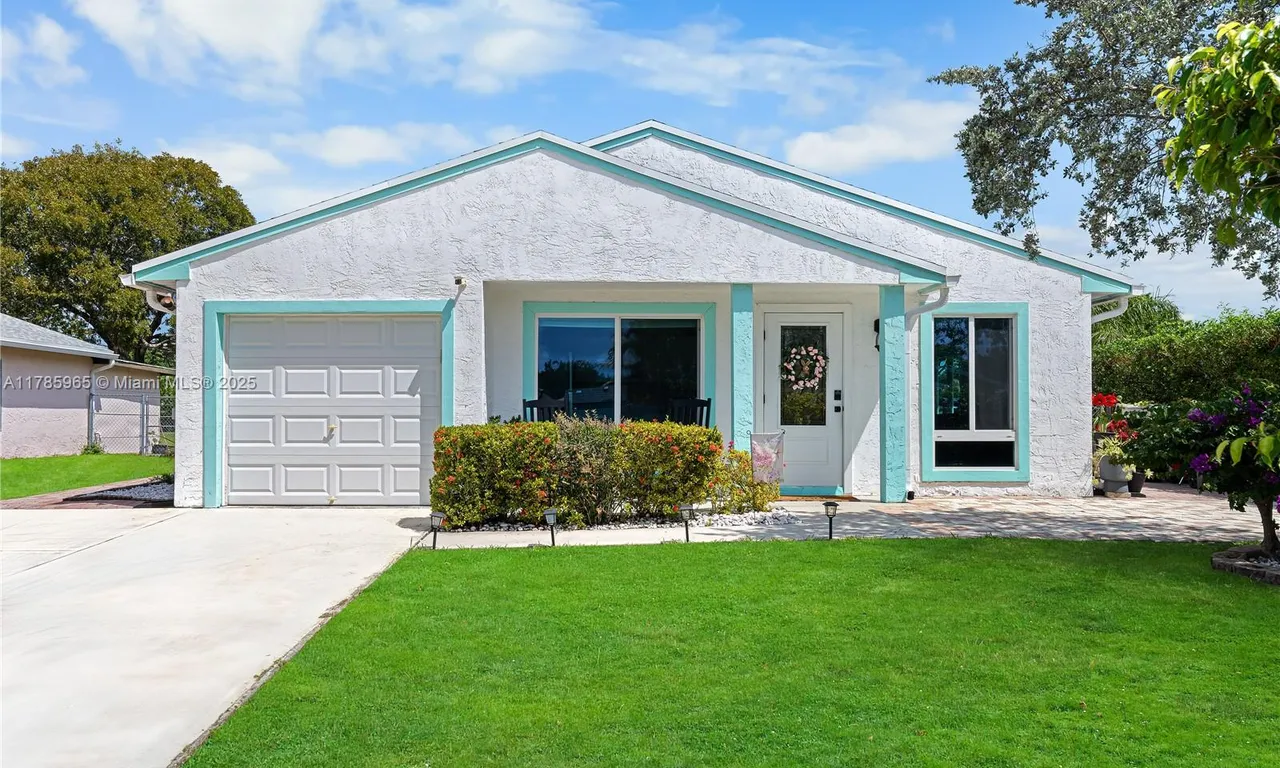8377 Summer Field Pl, Boca Raton FL 33433