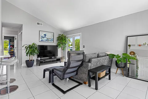 8377 Summer Field Pl, Boca Raton FL 33433