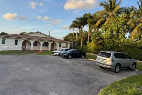 4063 SW 51st St # A, Dania Beach FL 33314