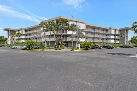 2800 NW 47th Ter # 404B, Lauderdale Lakes FL 33313
