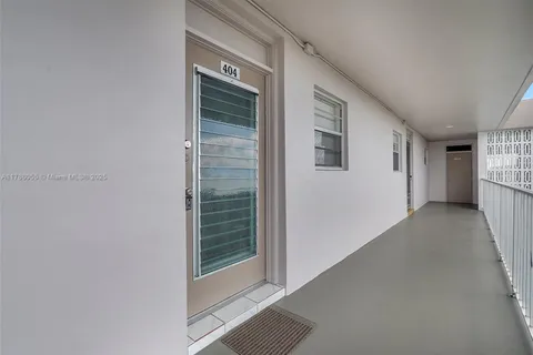 2800 NW 47th Ter # 404B, Lauderdale Lakes FL 33313