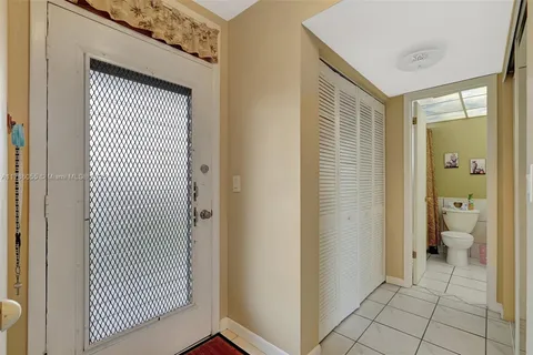 2800 NW 47th Ter # 404B, Lauderdale Lakes FL 33313