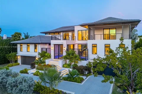 6853 Sunrise Ct, Coral Gables FL 33133