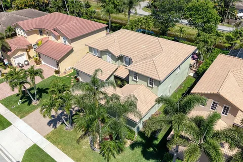1454 Newhaven Point Ln, West Palm Beach FL 33411
