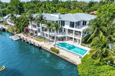 3835 Carole Ct, Miami FL 33133