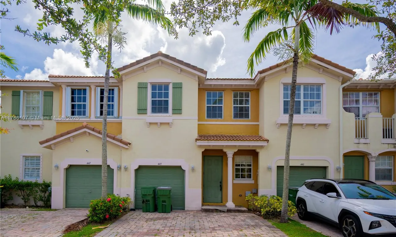 445 NE 21st Ave, Homestead FL 33033