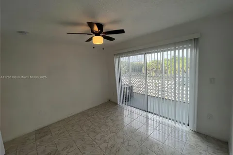 3710 NW 21st St # 211, Lauderdale Lakes FL 33311