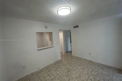 3710 NW 21st St # 211, Lauderdale Lakes FL 33311