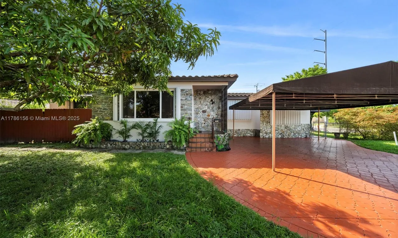 6150 SW 15th St, West Miami FL 33144