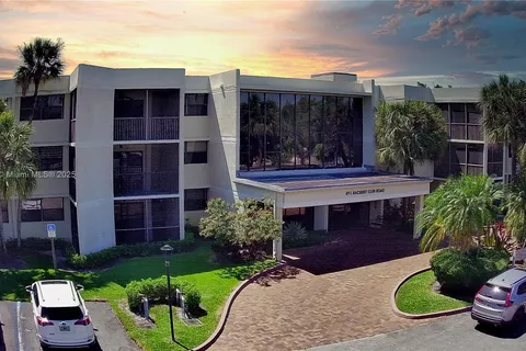 491 RACQUET CLUB RD # 113, Weston FL 33326