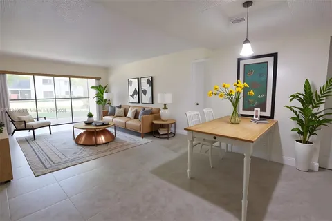 491 RACQUET CLUB RD # 113, Weston FL 33326