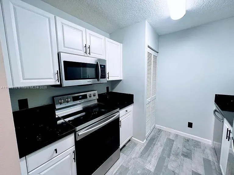 649 E Sheridan St # 112, Dania Beach FL 33004