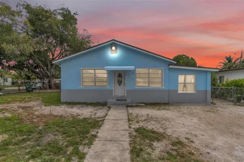 1006 NW 112th Ter, Miami FL 33168