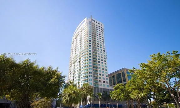 350 SE 2nd St, Fort Lauderdale FL 33301