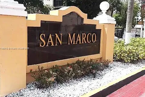 8820 Fontainebleau Blvd # 104, Miami FL 33172