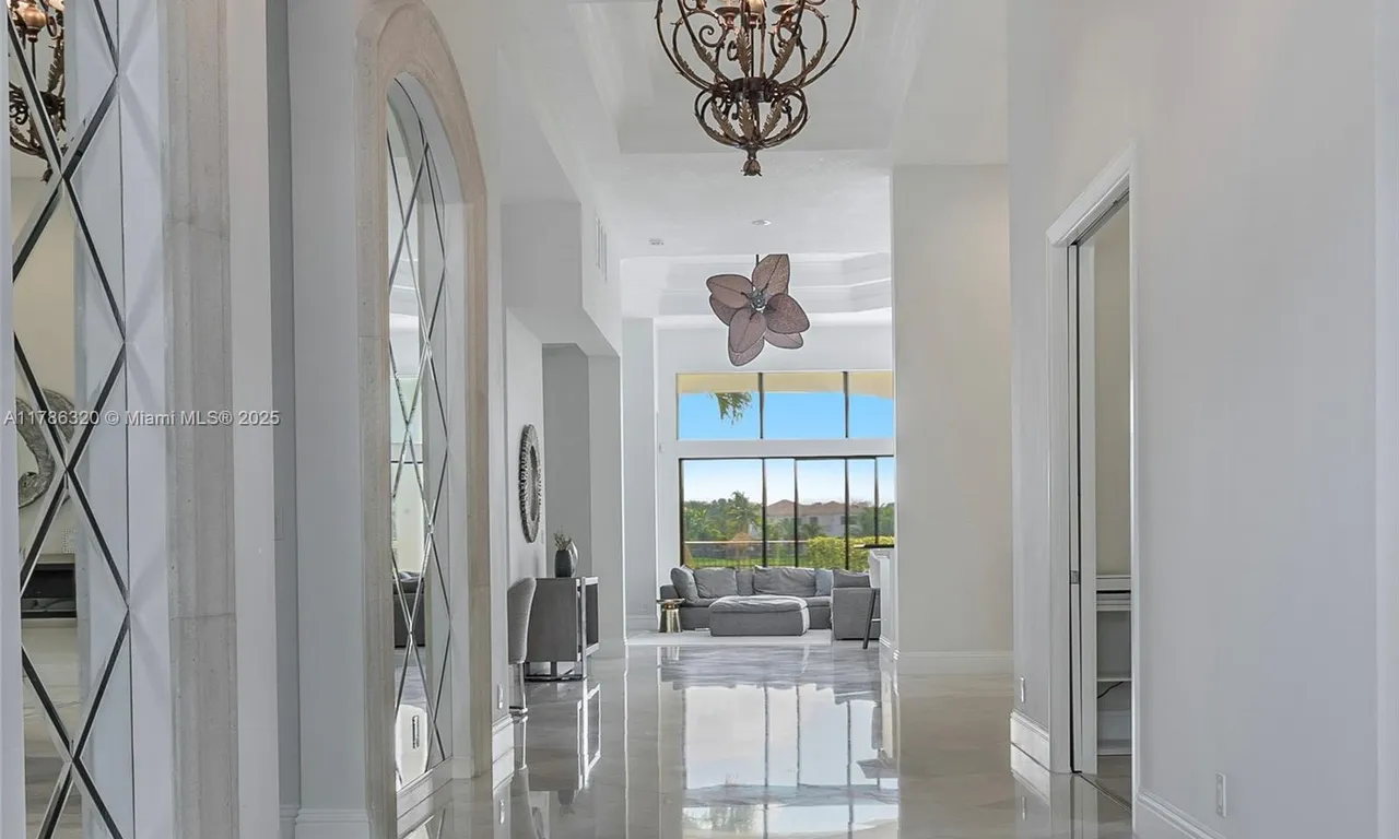 17937 Villa Club Way, Boca Raton FL 33496