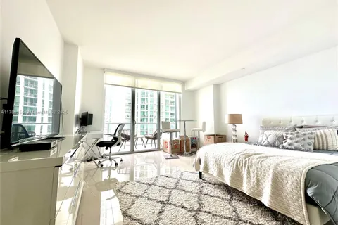 1300 Brickell Bay Dr # 1205, Miami FL 33131