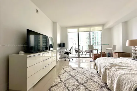 1300 Brickell Bay Dr # 1205, Miami FL 33131
