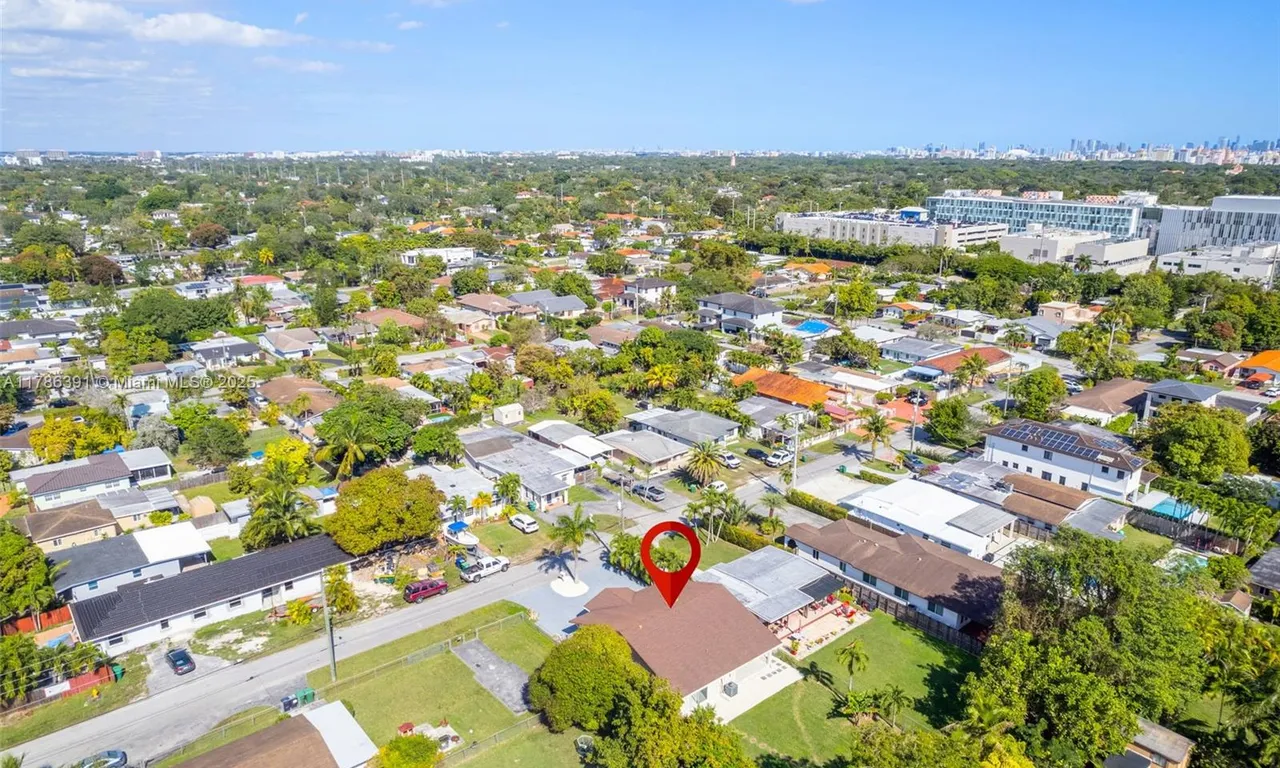 6372 SW 32nd St, Miami FL 33155
