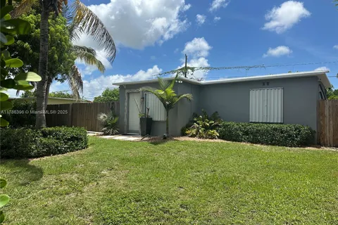 29035 Maine Rd, Homestead FL 33033