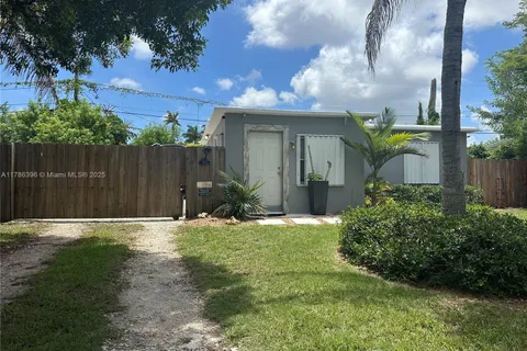 29035 Maine Rd, Homestead FL 33033