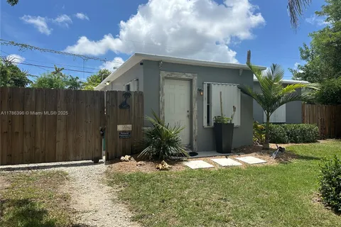 29035 Maine Rd, Homestead FL 33033