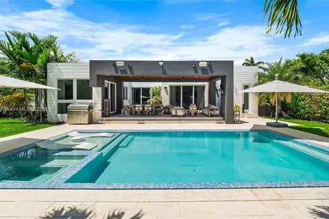 10603 NE 11th Ave, Miami Shores FL 33138