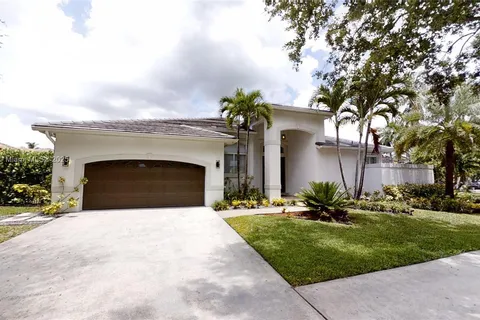 3050 Lakewood Dr # 0, Weston FL 33332