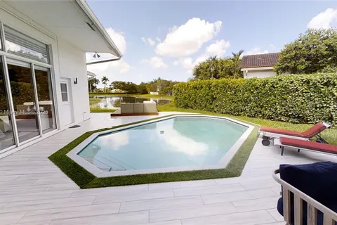 3050 Lakewood Dr # 0, Weston FL 33332
