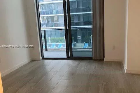 45 SW 9th St # 1007, Miami FL 33130