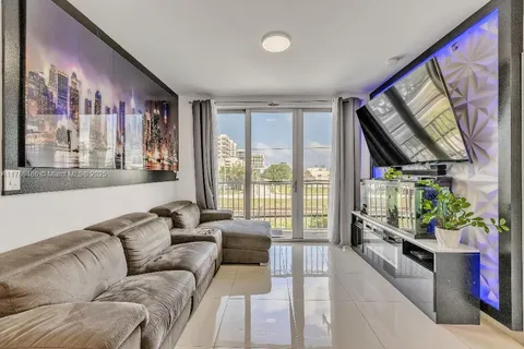 2651 NE 212th Ter # 305, Miami FL 33180