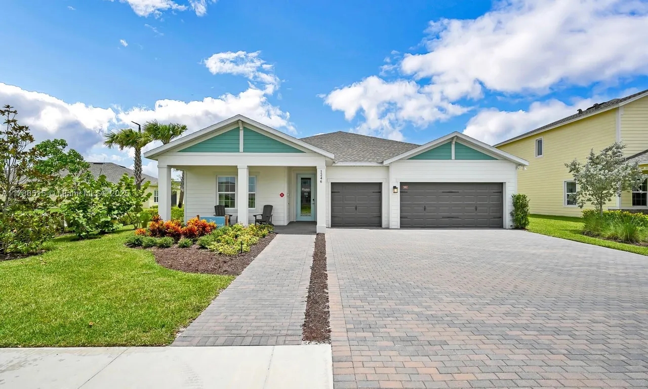 1246 Bushel Creek Xing, Loxahatchee FL 33470