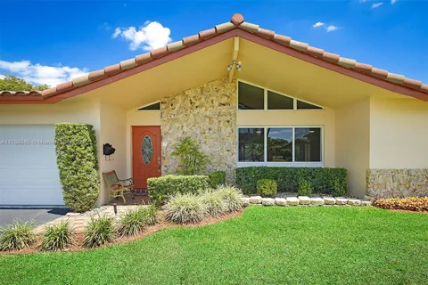3971 NW 108th Dr, Coral Springs FL 33065