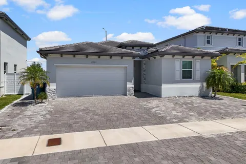 13503 SW 184th Ter, Miami FL 33177
