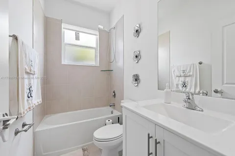 13503 SW 184th Ter, Miami FL 33177
