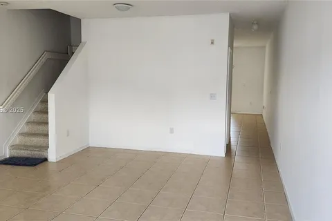2318 SE 23rd Ter # 2318, Homestead FL 33035